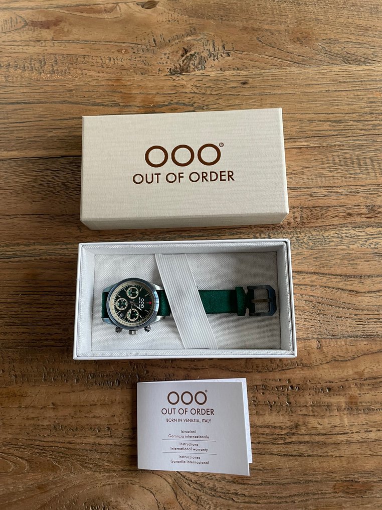Out of Order - Royal Green Sporty Chronograph - Ingen mindstepris - OOO.001-23.VE.VE. - Mænd - 2025 #1.0