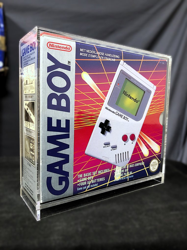 Nintendo - Gameboy Classic - "My Treasure.." GAME BOY Classic System DMG-01 "Red Strip" DMG-01 (FHA) - Κονσόλα βιντεοπαιχνιδιών - Σε ακρυλικό περίβλημα #1.0