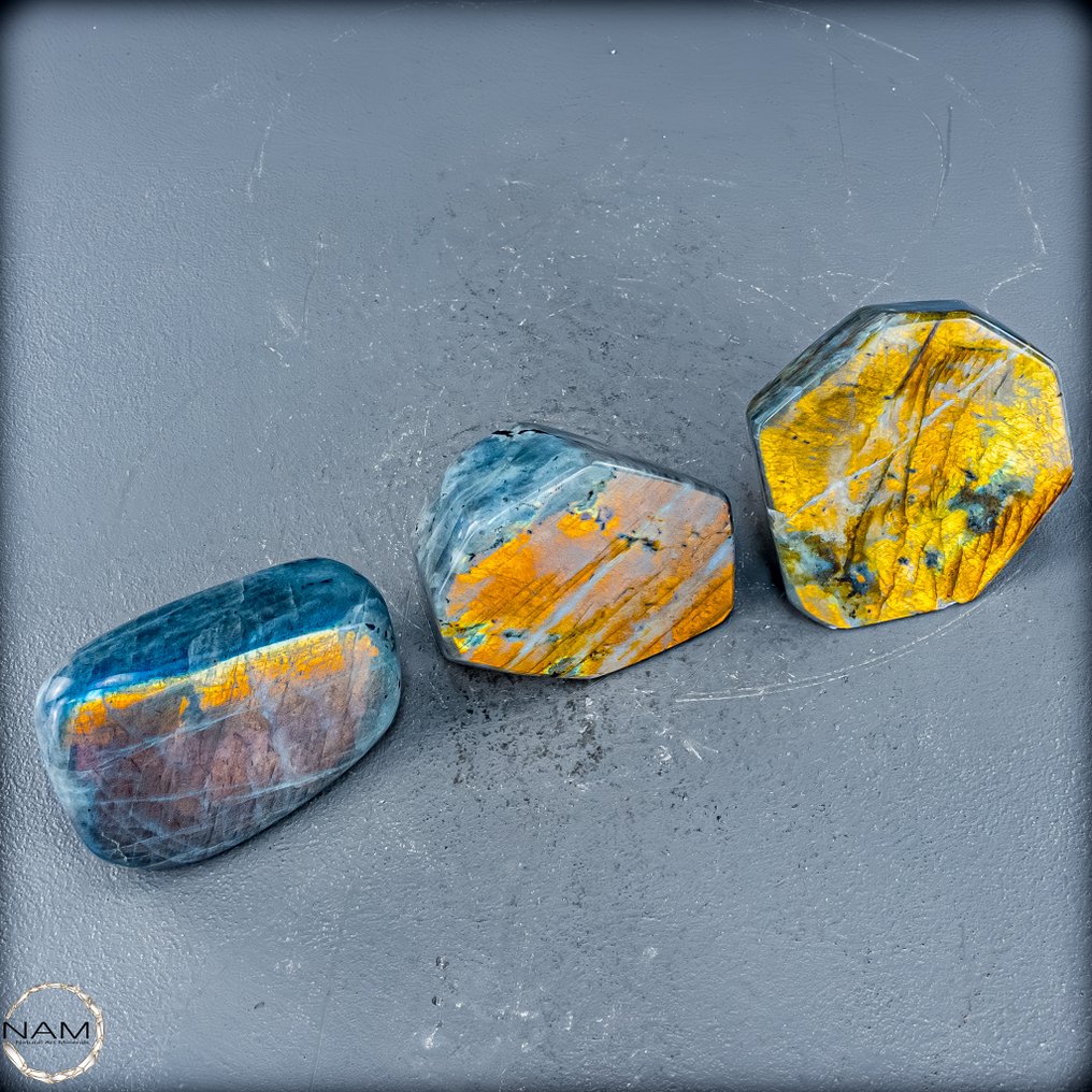 一套独特的拉布拉多石自由形态 魔幻的色彩游戏与强大的转变- 1472.16 g - (3) #3.2