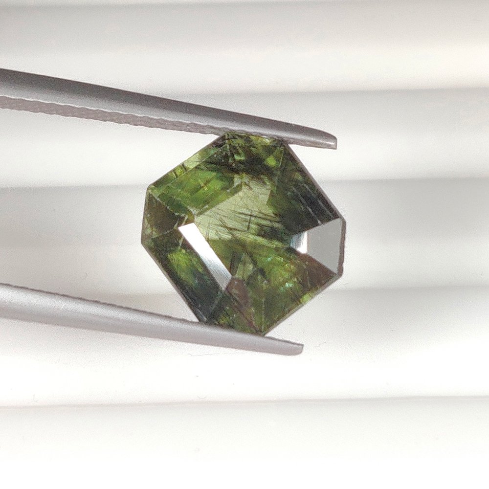 χωρίς τιμή ασφαλείας - 1 pcs Πράσινο Περίδοτο - 4.97 ct - Διεθνής Ένωση Έγχρωμων Πολύτιμων Λίθων (ICA GemLab) - Ρουτίλ Περδίτο ! #4.3