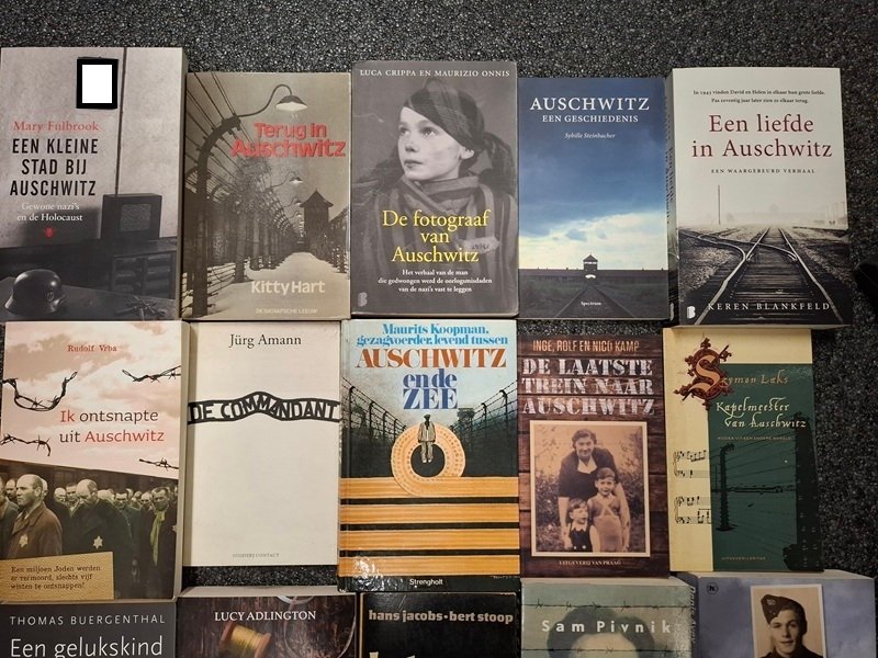 20 leesboeken over concentratiekamp Auschwitz WO 2 - 1965-2024 #2.1