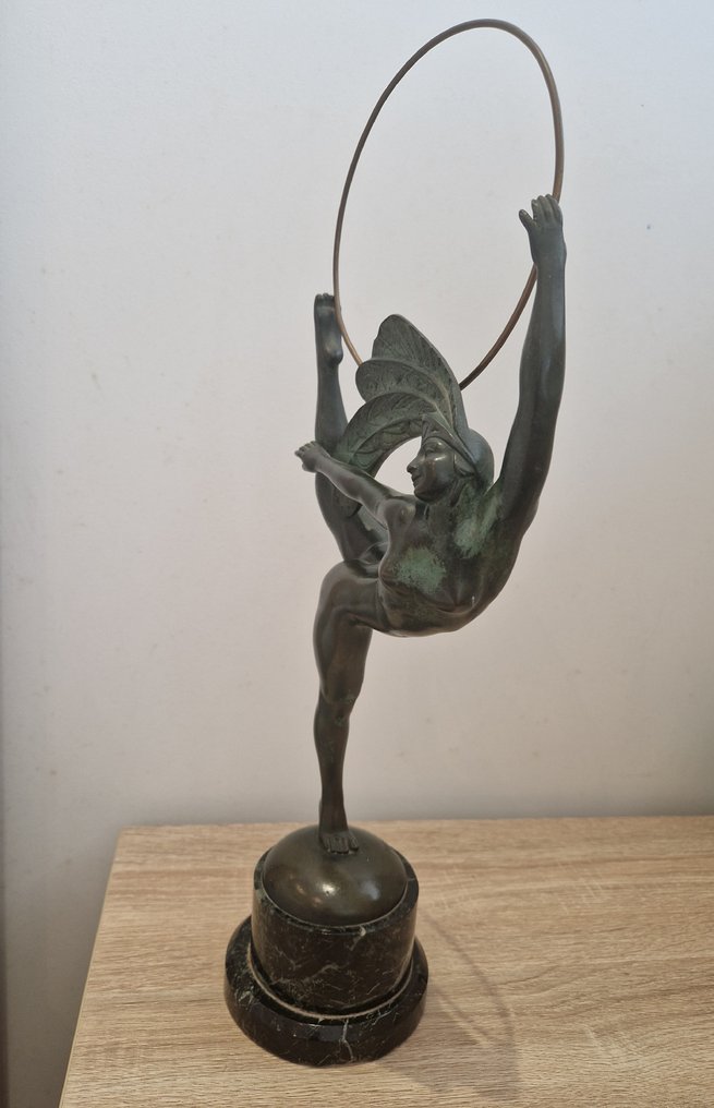 Etling Paris - J.P. Morante - 雕塑, "Hoop Dancer" - 35 cm - 黄铜色, 大理石 #2.1