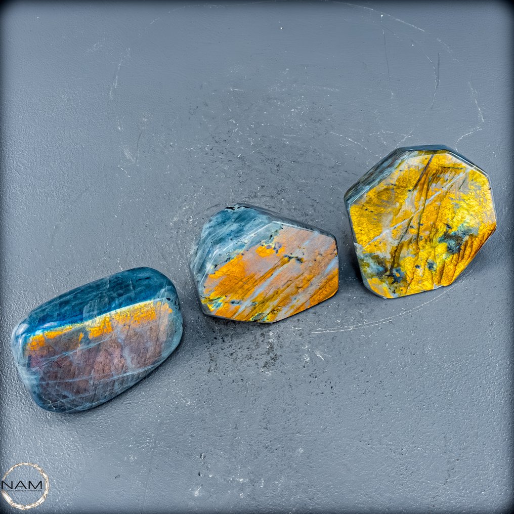 一套独特的拉布拉多石自由形态 魔幻的色彩游戏与强大的转变- 1472.16 g - (3) #2.1