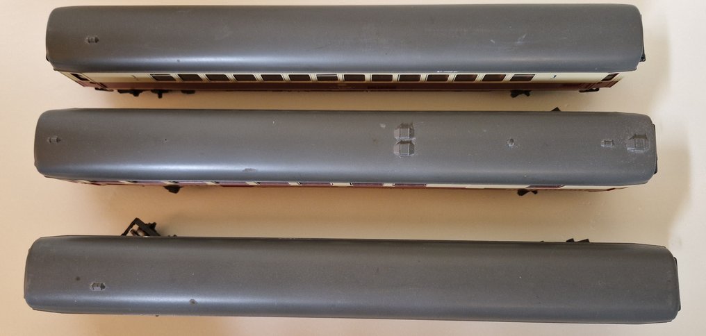 Trix Express H0 - 模型客運火車套裝 (3) - 一套三节客车,其中一节标有‘餐厅’,包括带有Zg-Nr标识的贴膜。 - DB #2.1