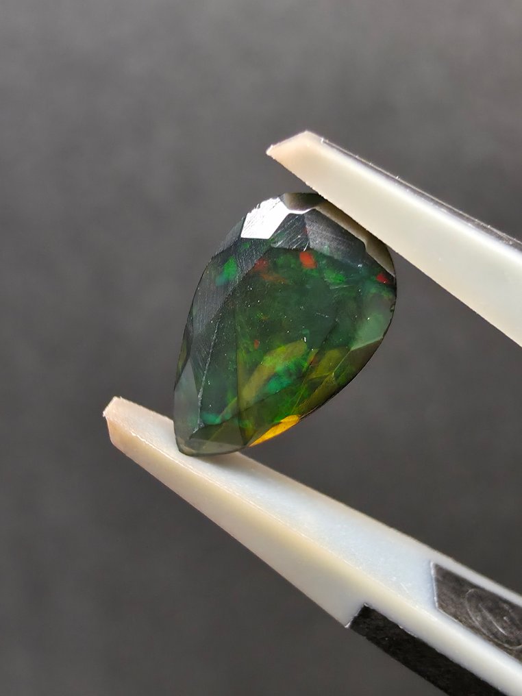 1,70 tcw Opale noire Facetté- 0.34 g - (2) #4.3