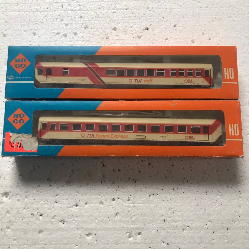 Roco H0 - 4226A, 4227A - Βαγόνι τρένου μοντελισμού (2) - Σετ βαγονιών σε χρωματική ταυτότητα TUI/TUI Ferien Express. - TUI #1.0