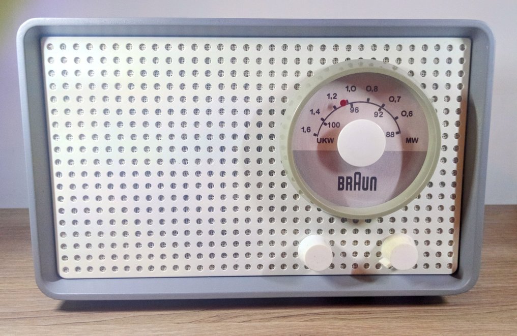 Braun Dieter Rams - SK2 电子管收音机 #2.1