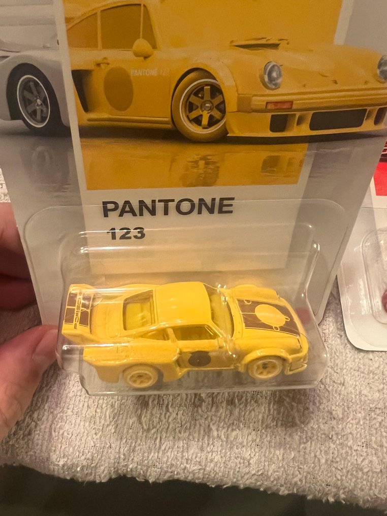 Hot Wheels 1:64 - Modelauto - Porsche 934/5 #2.1