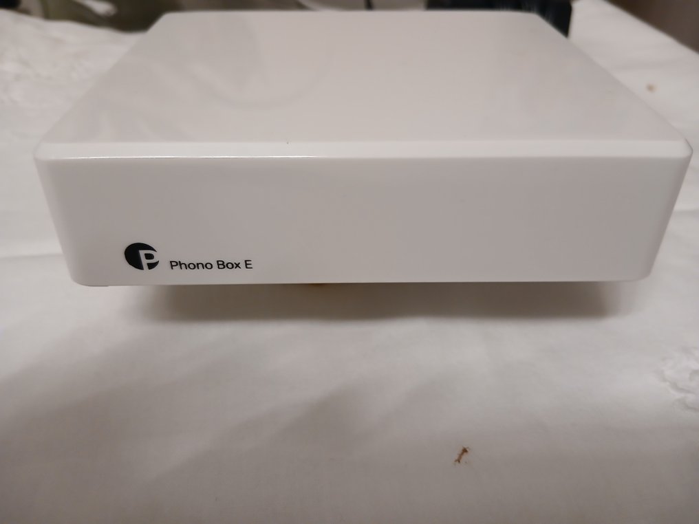 Pro-Ject - Phono Box E Előerősítő #1.0