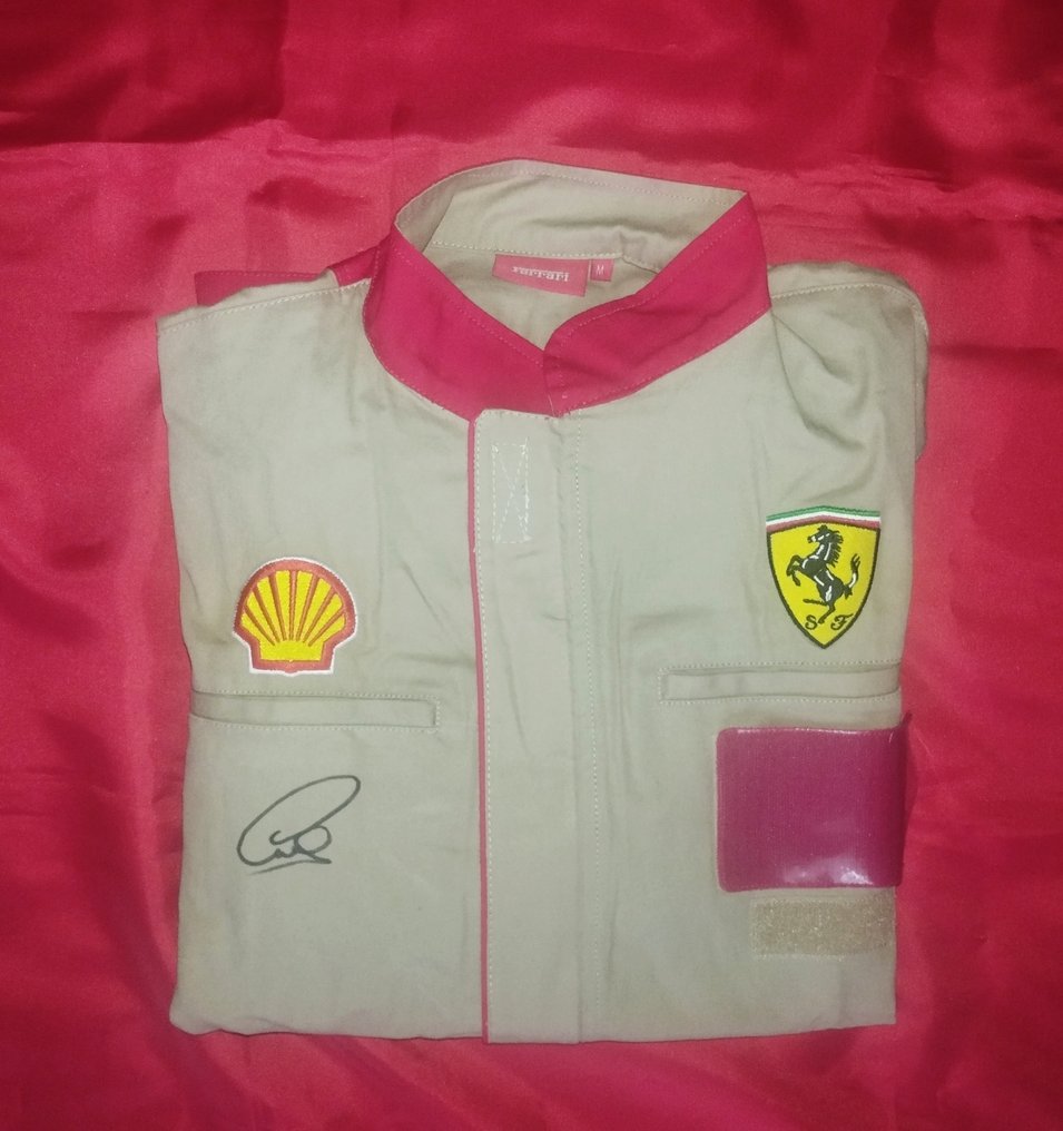法拉利 - Formula 1 - Autografo Lewis Hamilton 2025 - 团队服装 #1.0