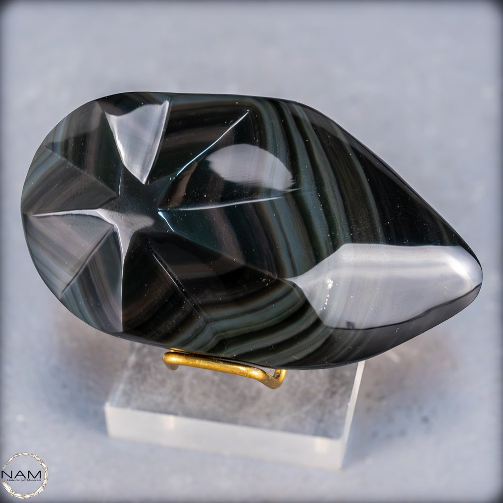 自然彩虹黑曜石 深邃且闪烁的色彩变化- 196.25 g #3.2