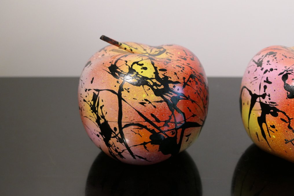 Rich'ART - Lot de 2 pommes en version POP - L Size - 12,5 cm de diamètre - Peintes à l'acrylique #1.0