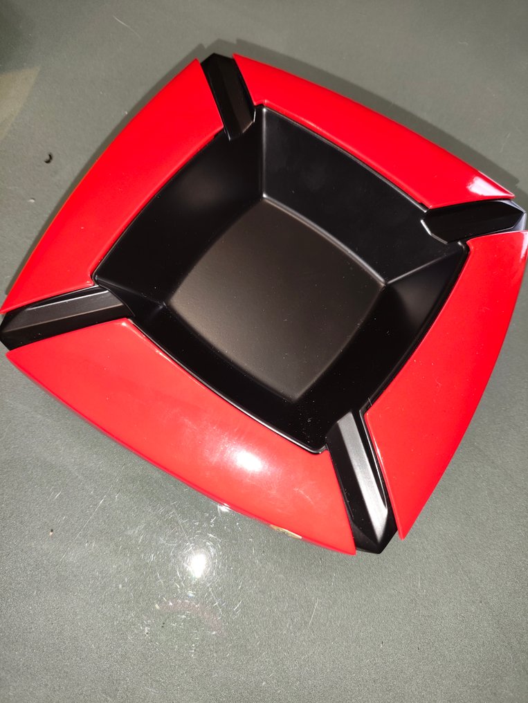 Aschenbecher - Ferrari #1.0