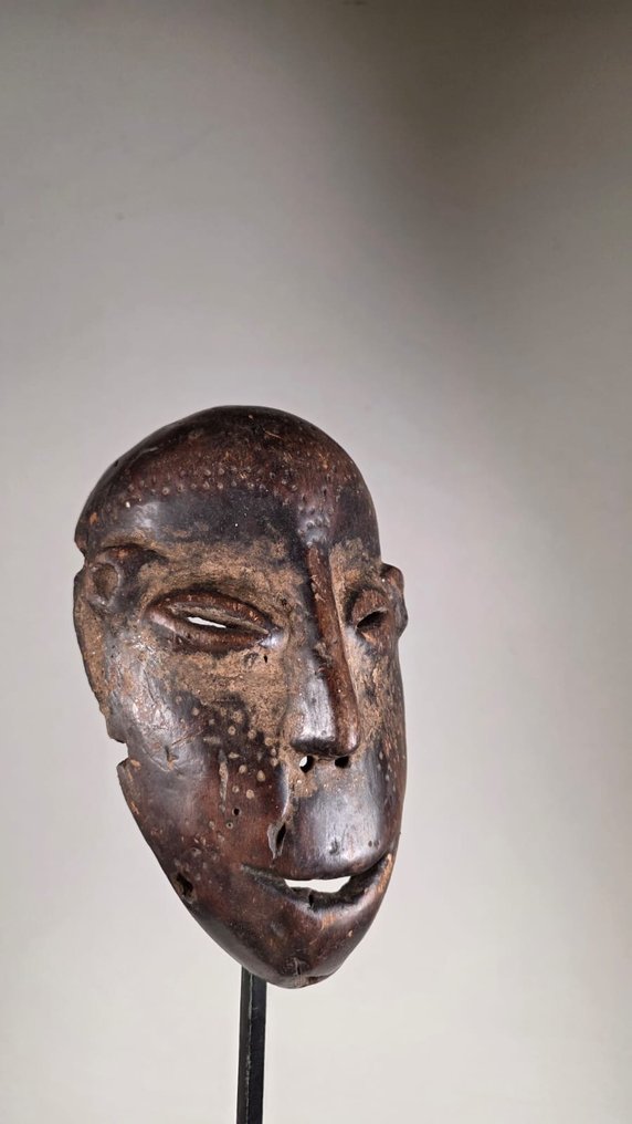 Máscara de madeira - Lega - Congo RDC  (Sem preço de reserva) #1.0