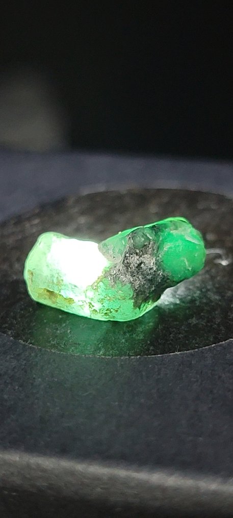 Emerald Rough- 3.86 g - (4) #3.2