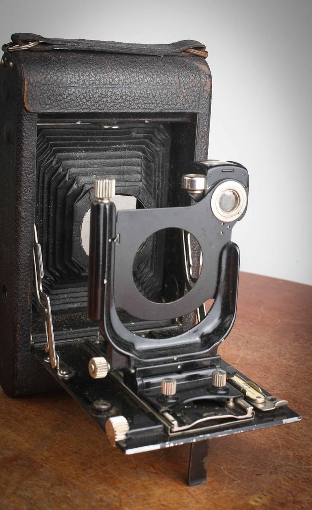 2 Folding  9x12 et 4,5x6 sans objectifs avec soufflets Middenformaatcamera #1.0