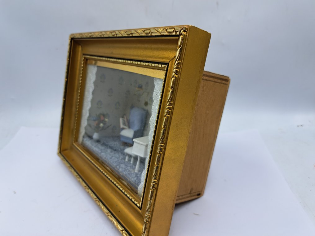 Schilderijlijst  - Dukkehus - 1990-2000 - Frankrig #2.1