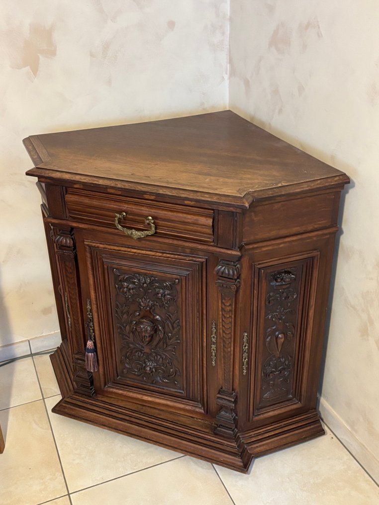 Skänk - Ek - Massivt ek hörnskåp #1.0