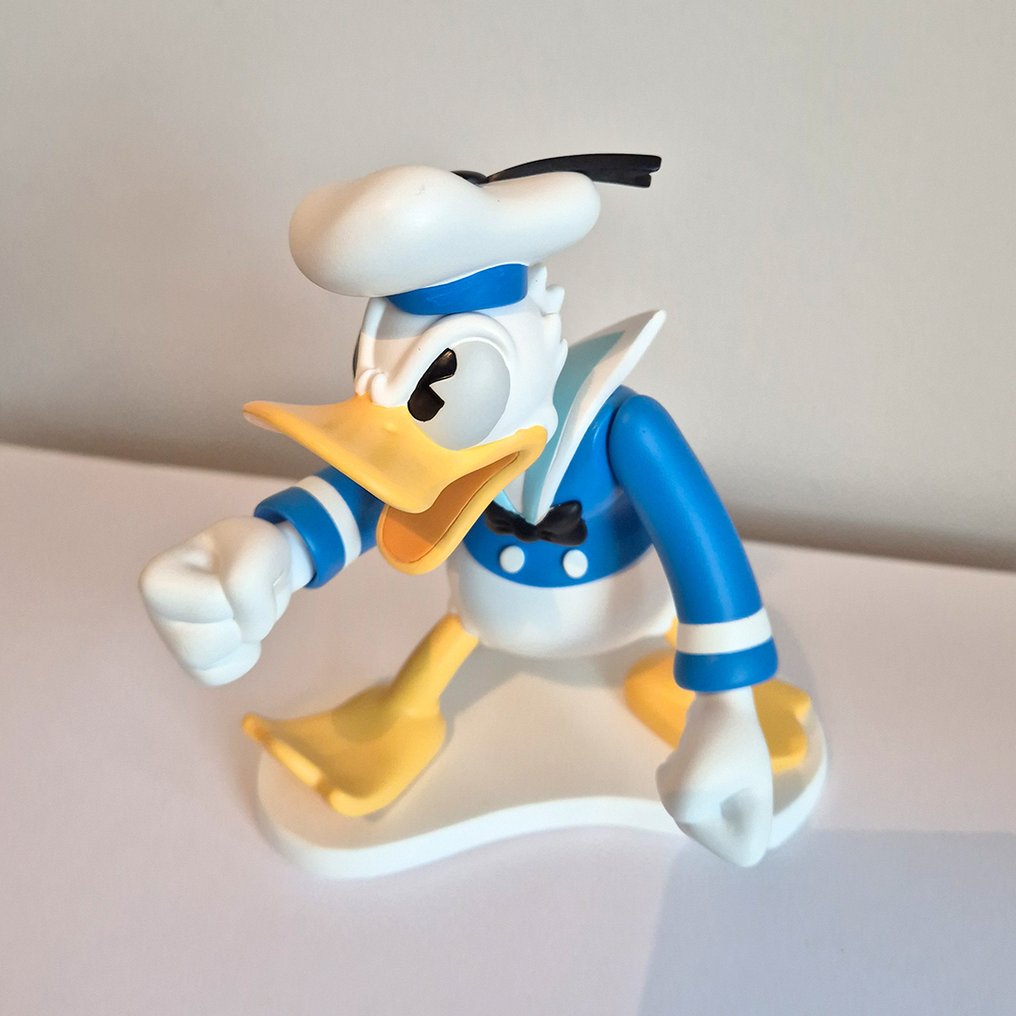 Disney - Donald Duck 90th Anniversary Figure with Swivelling Arm #3.2