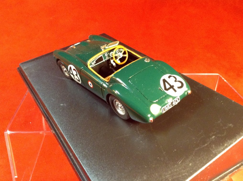 Bizarre 1:43 - Αγωνιστικό αυτοκίνητο μοντελισμού - ref.#BZ376 MG TD MkII Roadster 24h Le Mans 1951 #43 Phillips/Rippon - Πολύ καλή ποιότητα - σπάνιο σήμερα. #3.2