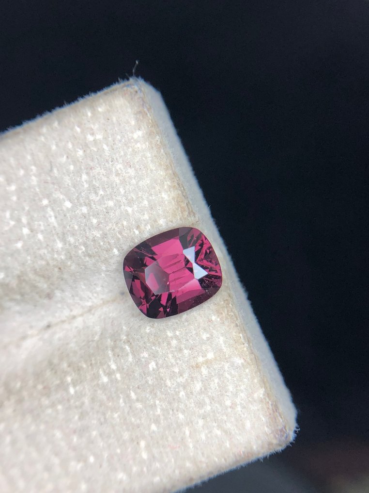 沒有保留價 - 1 pcs  粉色, 紫色 尖晶石  - 1.81 ct - 國際有色寶石協會 (ICA GemLab) - 天然紫色尖晶石 #3.2