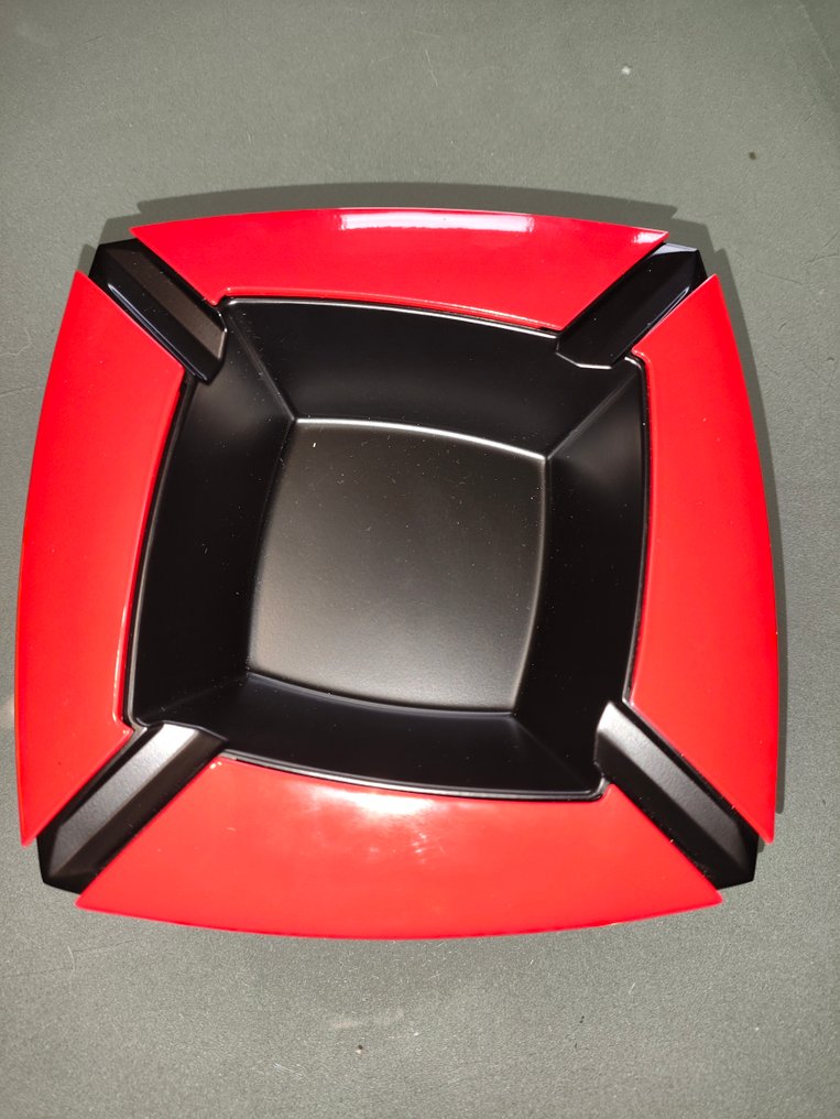 Aschenbecher - Ferrari #1.0