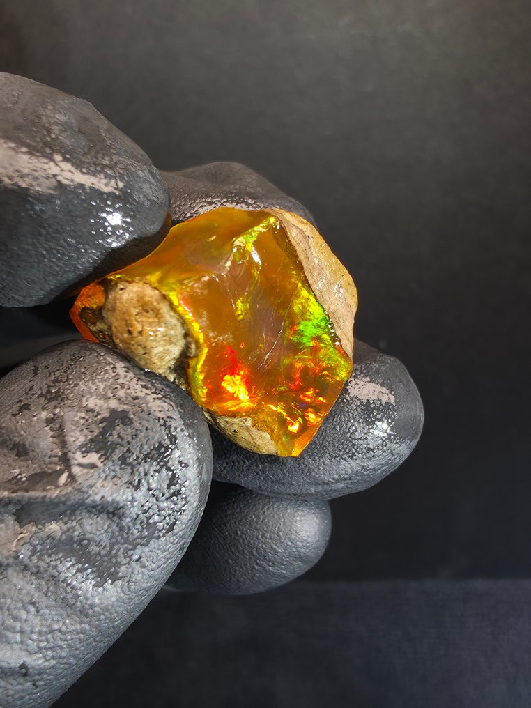 37,50 ct naturalny kryształ opalu Szorstki- 7.5 g #4.3