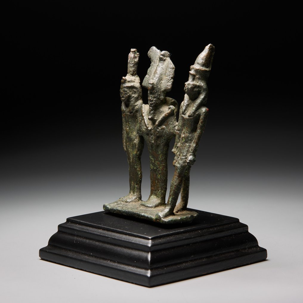 Αρχαία Αιγυπτιακή Μπρούντζος Οριαική Τριάδα. Ύστερη Περίοδος, 664 - 332 π.Χ. ύψος 6,8 εκ. #2.1