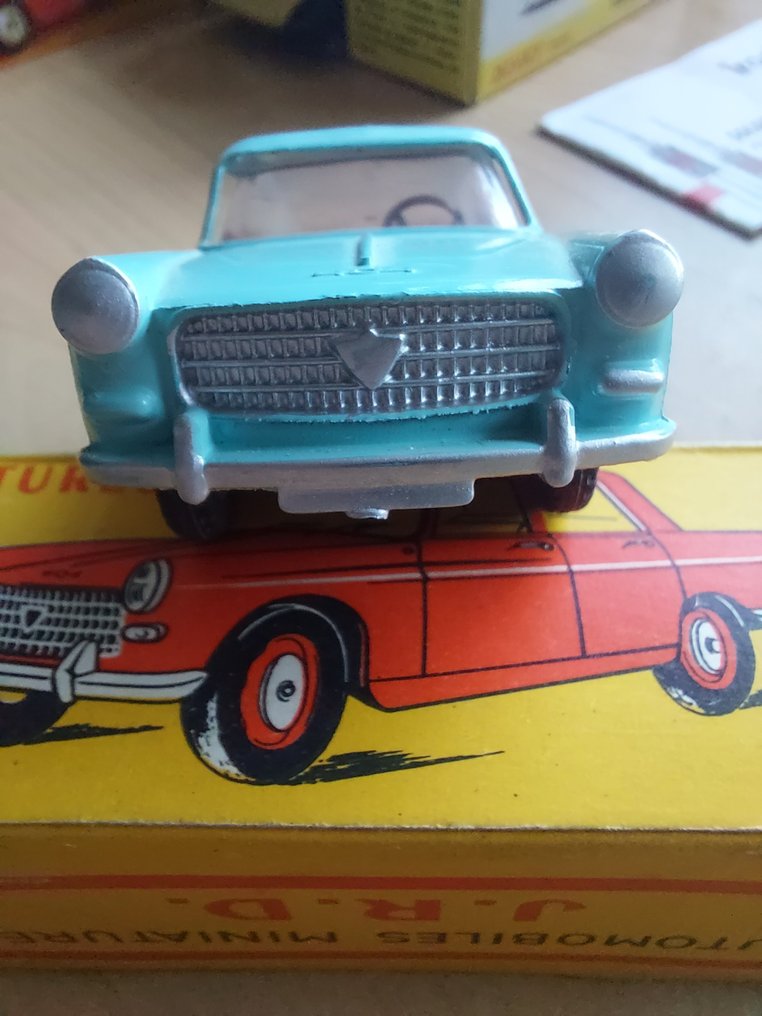 J.R.D. 1:43 - Modelauto - Peugeot 404 Berline, Ref.151, Boxed #3.2