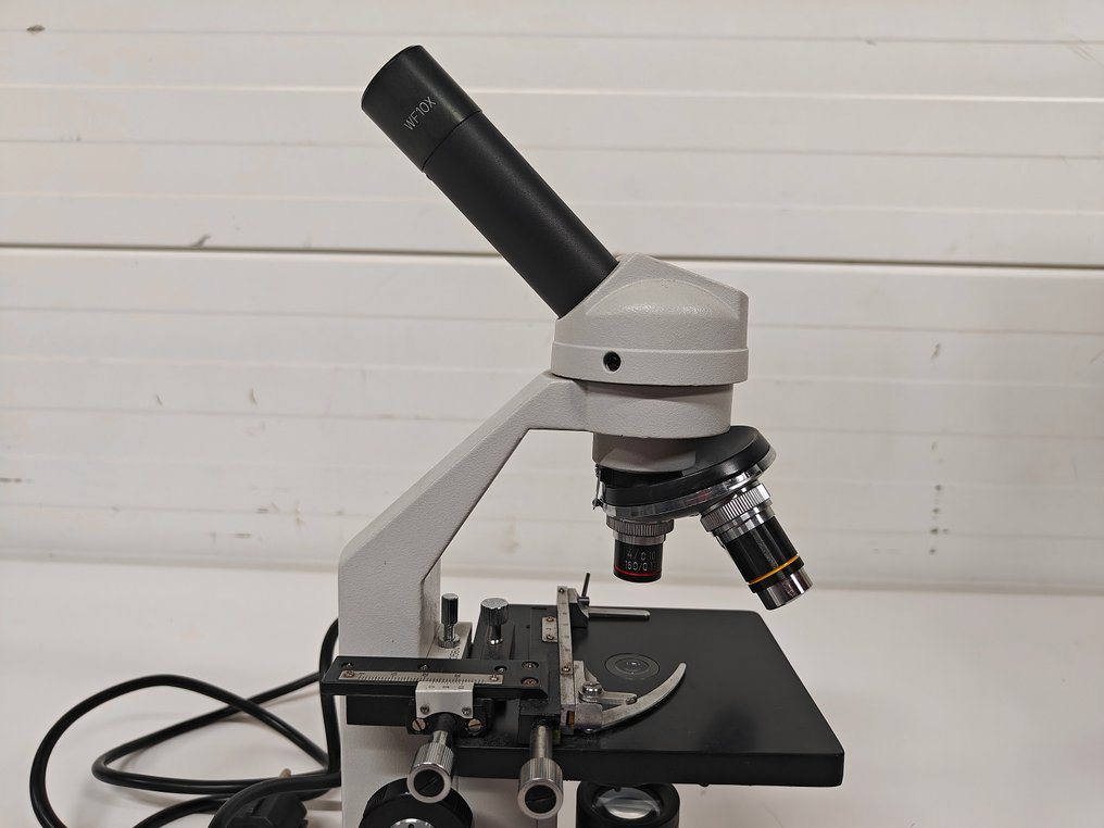 Monocular compound microscope - 89-10956 - 1950–1980 - Nederländerna - Breukhoven [BMS] #3.2