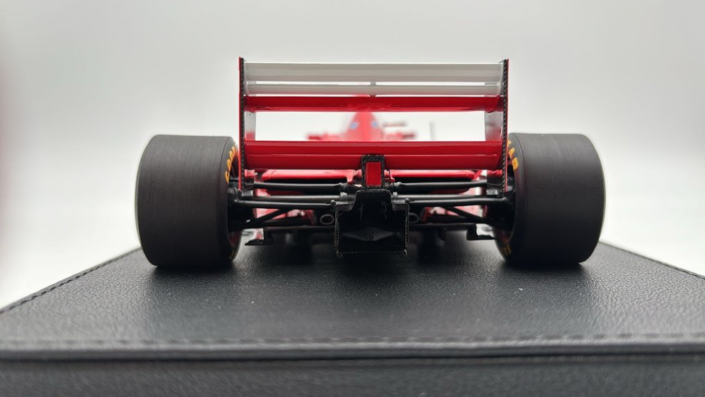 GP Replicas 1:18 - 模型汽车 - Ferrari F310B Michael Schumacher Canadian GP 1997 - (cod.C18) #3.2