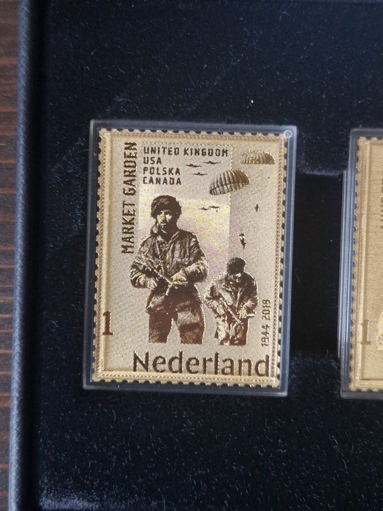 荷兰 2024 - 完整套装24克拉黄金邮票，纪念第二次世界大战结束75周年 #1.0