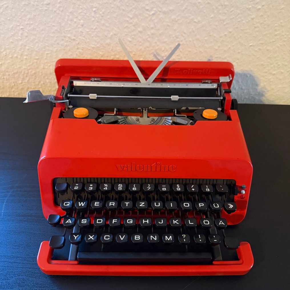 Ettore Sottsass, Perry King - Olivetti, Valentine - Typewriter - 1960-1970 #1.0
