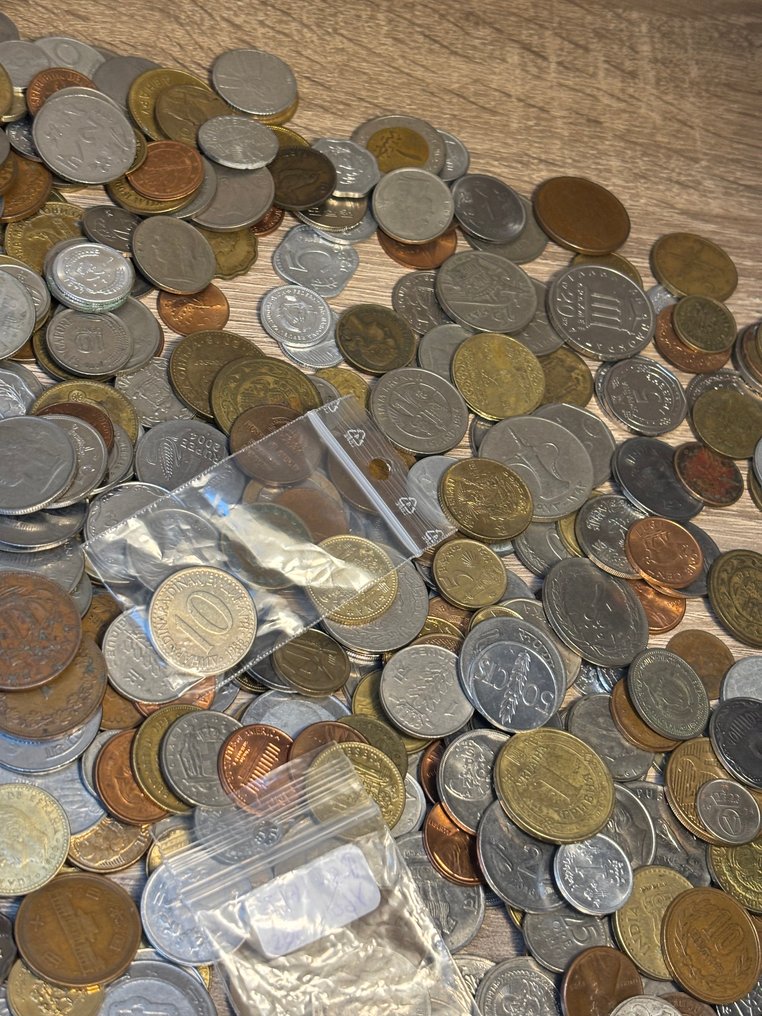 Κόσμος. Lot van 8 kilo wereldmunten (geen penningen) (χωρίς τιμή ασφαλείας) #4.3