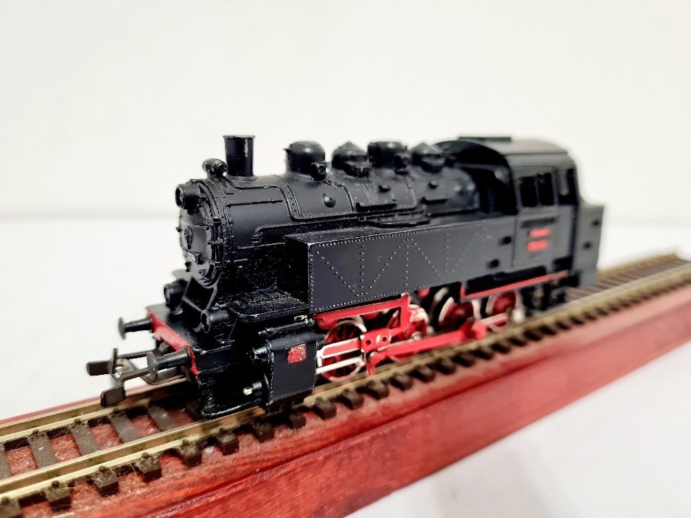 Märklin H0轨 - 3031 - 煤水机车 (1) - BR81 与 Telexkoppelingen 的连接 - DB #1.0