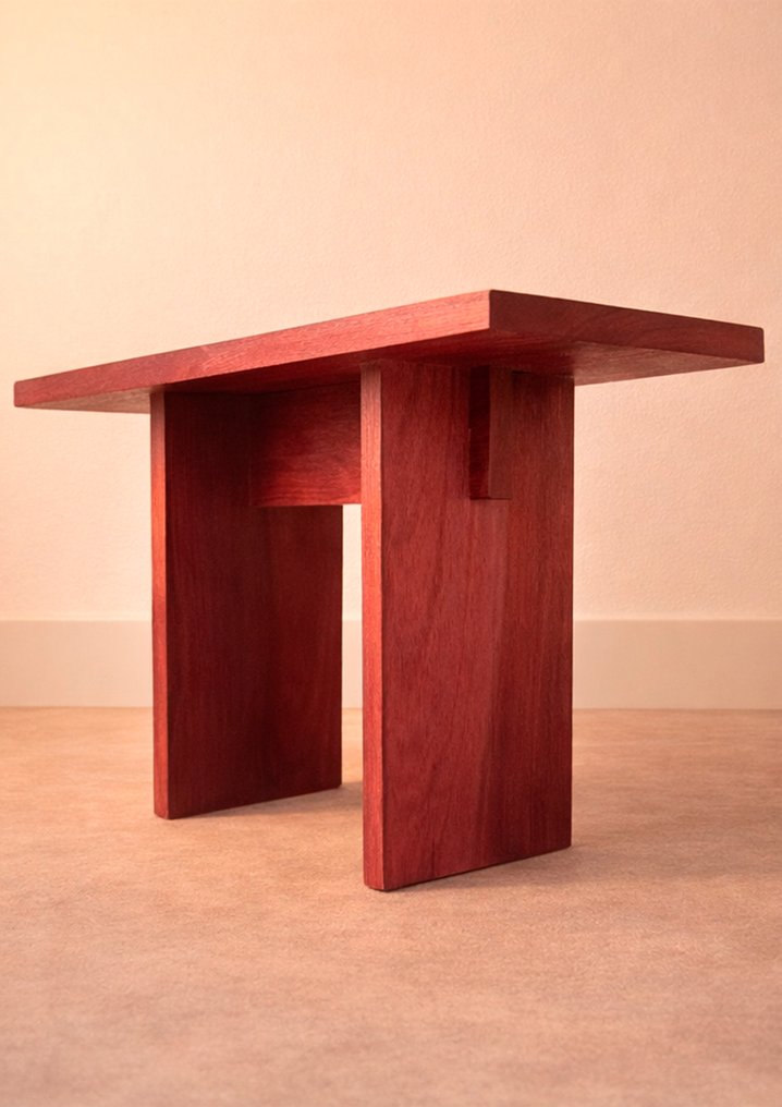 Aaron Truzman y Miquel Elies - Side table - Amaranth - Artisanal design table #2.1