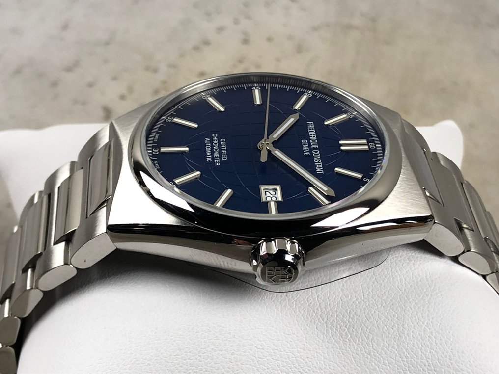 Frédérique Constant - Highlife COSC Automatic - Ingen reservasjonspris - FC-303NS5B6 - Herre - 2020+  #3.2