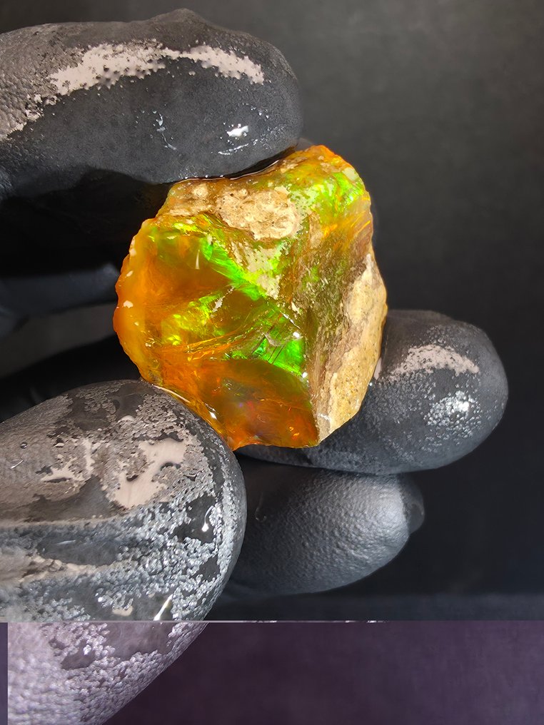 37,50 ct naturalny kryształ opalu Szorstki- 7.5 g #2.1