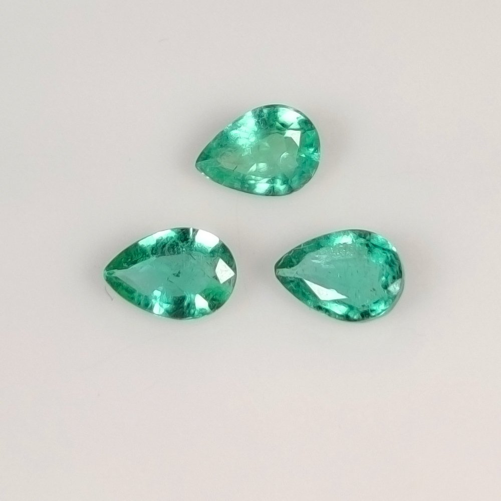 没有保留价 - 3 pcs  祖母绿  - 1.54 ct - 国际有色宝石协会（ICA GemLab） - Minor Oil #1.0