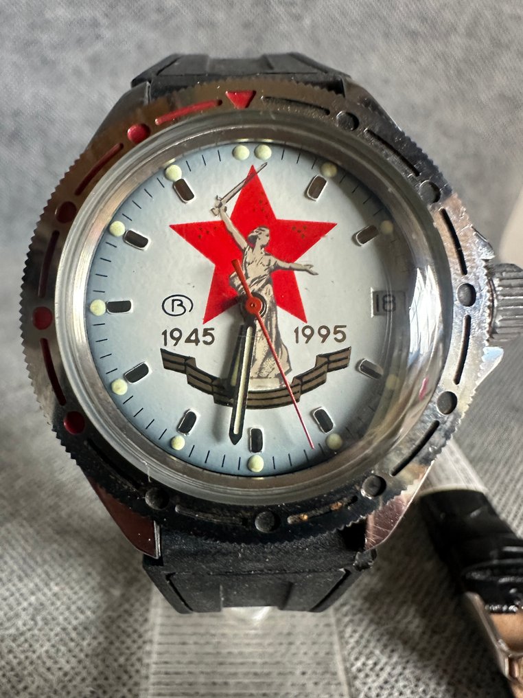 URSS - Vostok-Watch « Commander » - Accessoires militaires #1.0