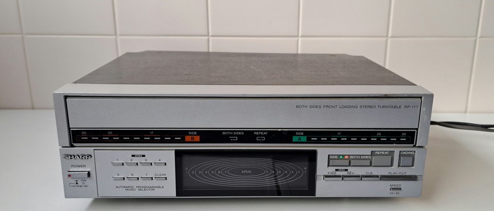Sharp - RP-117 both sides front loading stereo, full automatic, met APMS Platenspeler #1.0