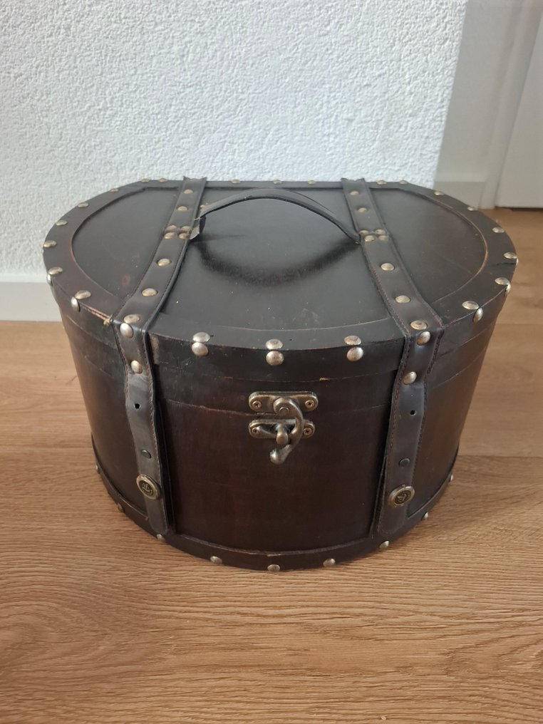 Decoratief ornament (3) - Nederland - Koffertjes #3.2