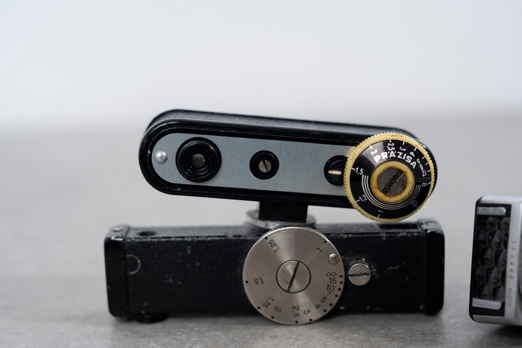 Präzisa and unknown rangefinder + Kodak Metraphot 3 Visor #2.1