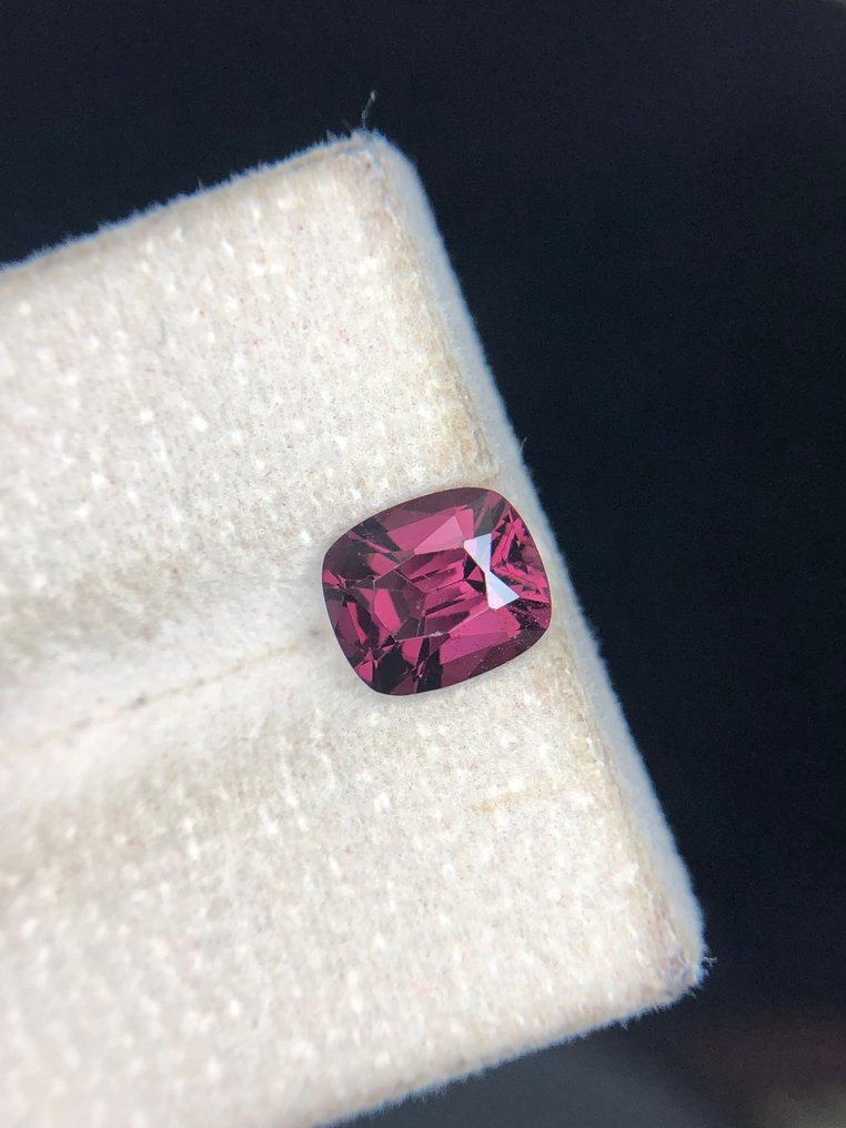 沒有保留價 - 1 pcs  粉色, 紫色 尖晶石  - 1.81 ct - 國際有色寶石協會 (ICA GemLab) - 天然紫色尖晶石 #2.1