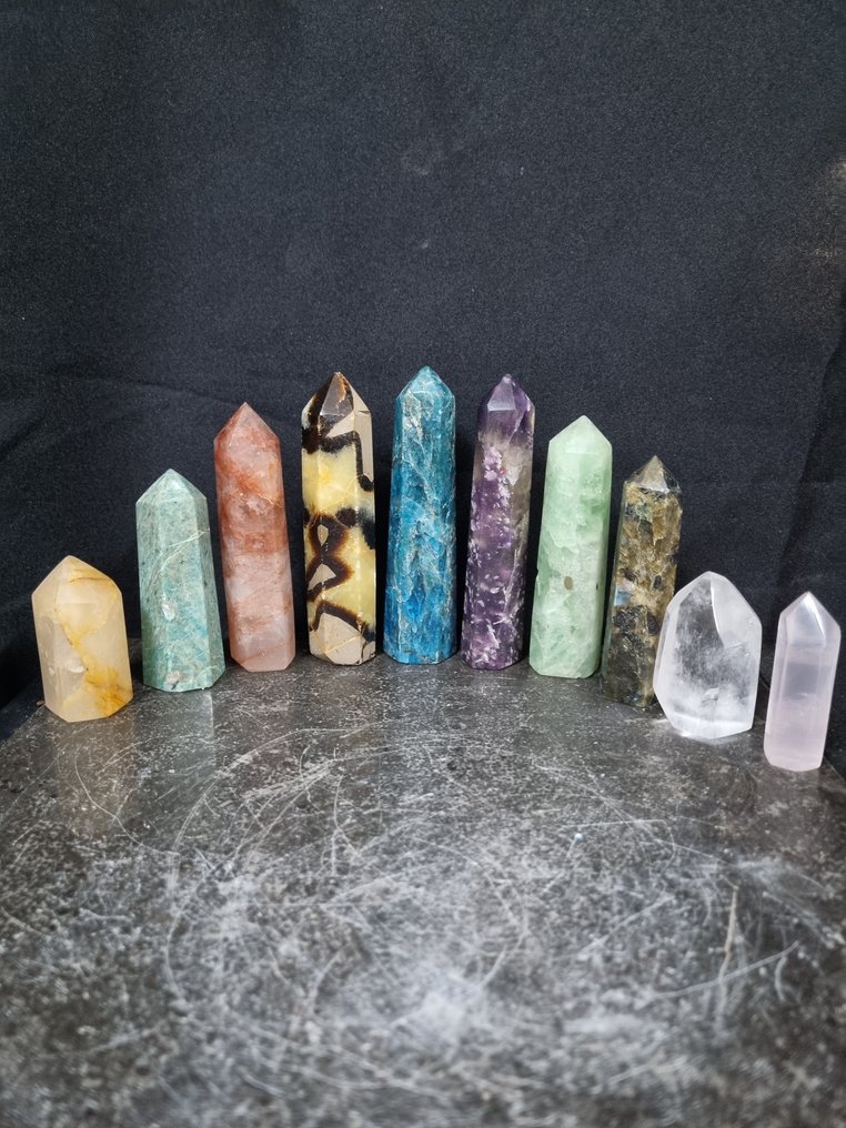 10 个水晶点，不同的矿物，尺寸为 11.8 - 5.8 厘米 水晶点- 978 g - (10) #1.0