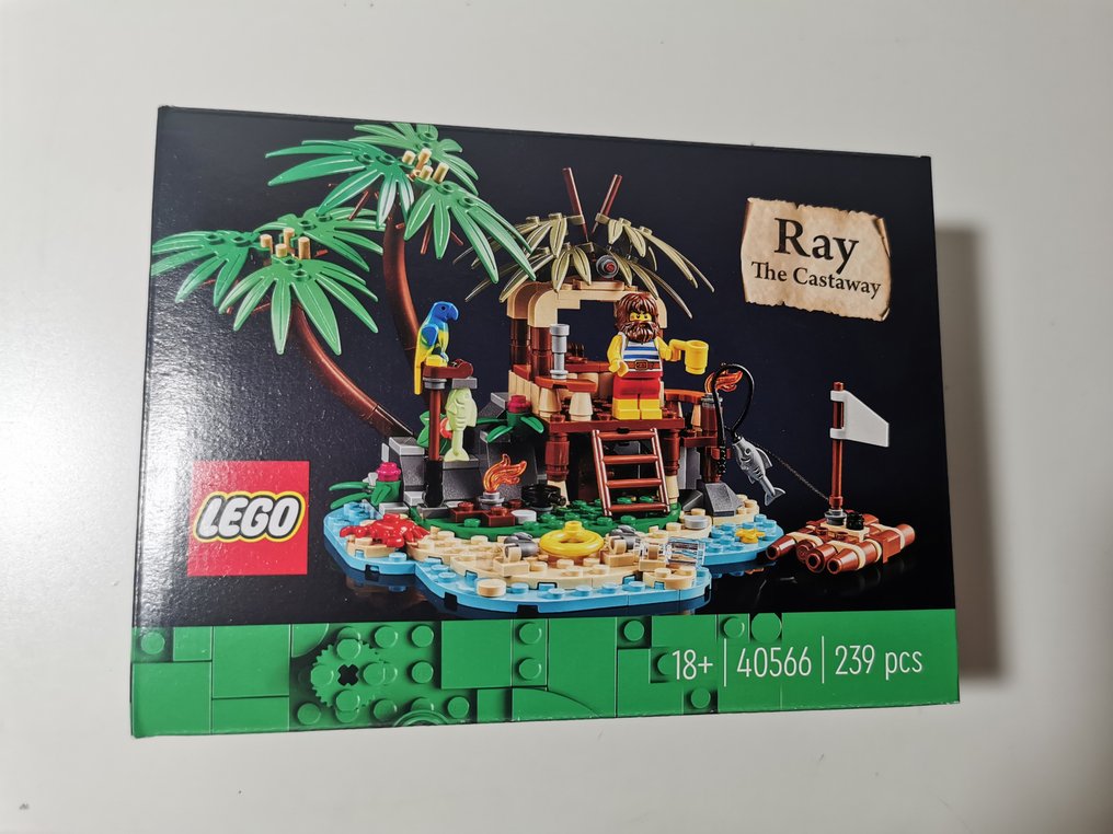 Lego Set - 40566 - Promotional - Ray The Castaway #1.0