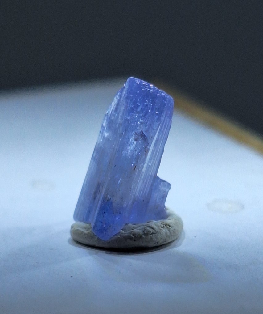 Tanzanite Crystal - Height: 12 mm - Width: 8 mm- 0.7 g #1.0
