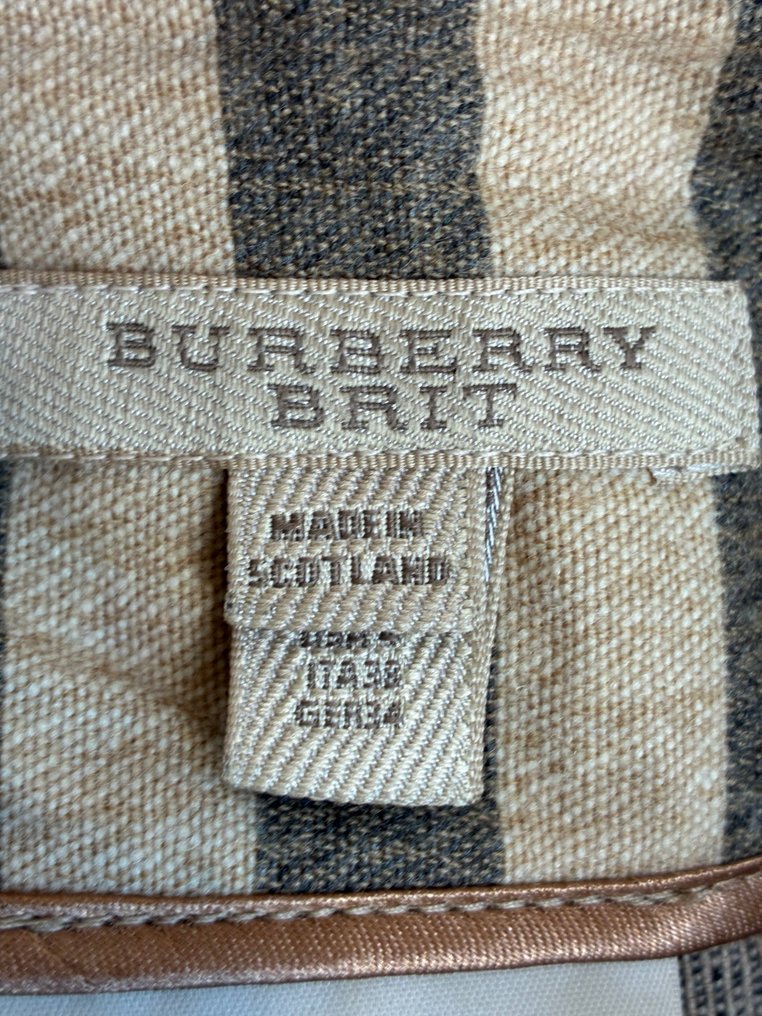 Burberry - Saia #3.2