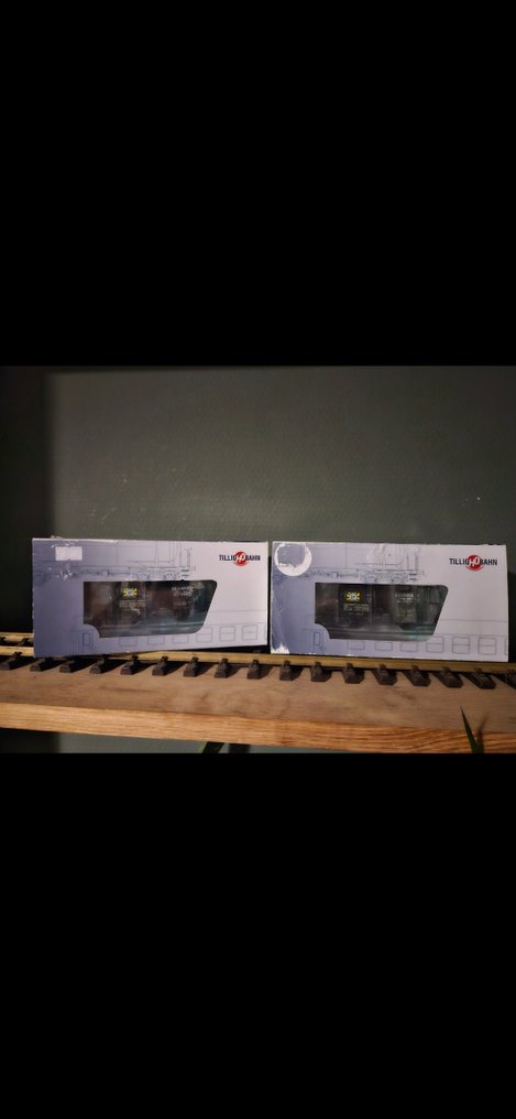 Tillig H0 - 76795 - Τρένο μοντελισμού μεταφοράς εμπορευμάτων (2) - Δύο βαγόνια με λέβητες BP. - NMBS #1.0