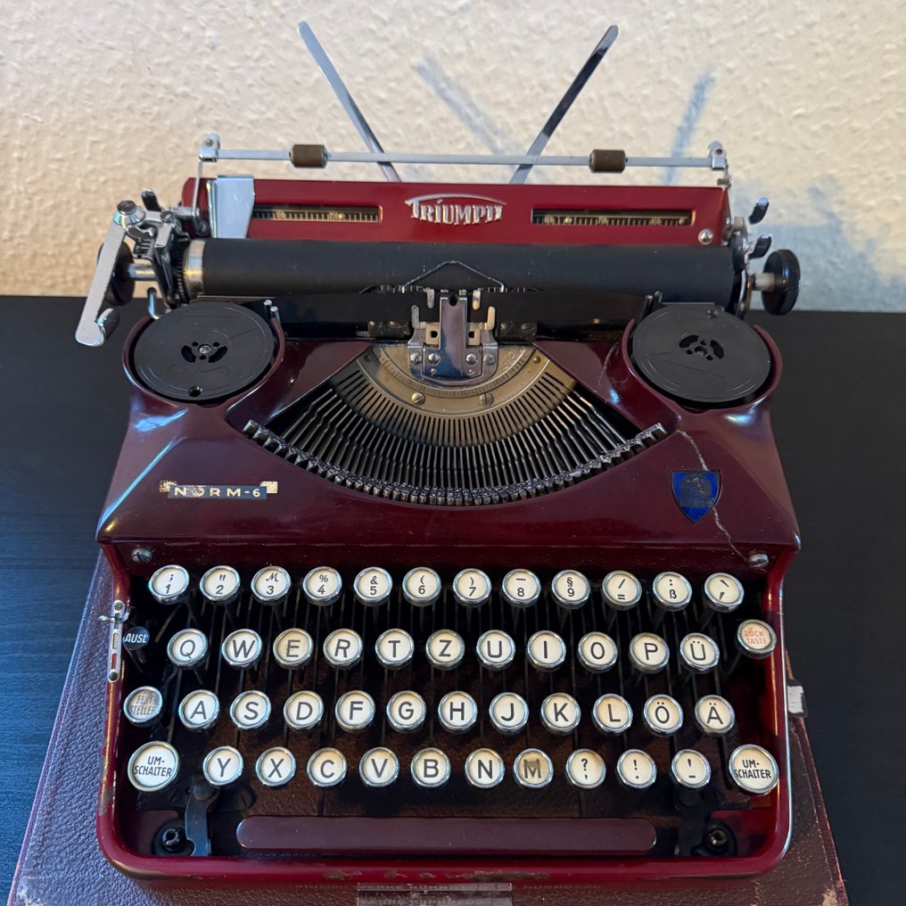 Triumph Norm 6 rot - Triumph Werke Nürnberg A.G. Nürnberg / Deutschland - Typewriter - 1930-1940 #3.2